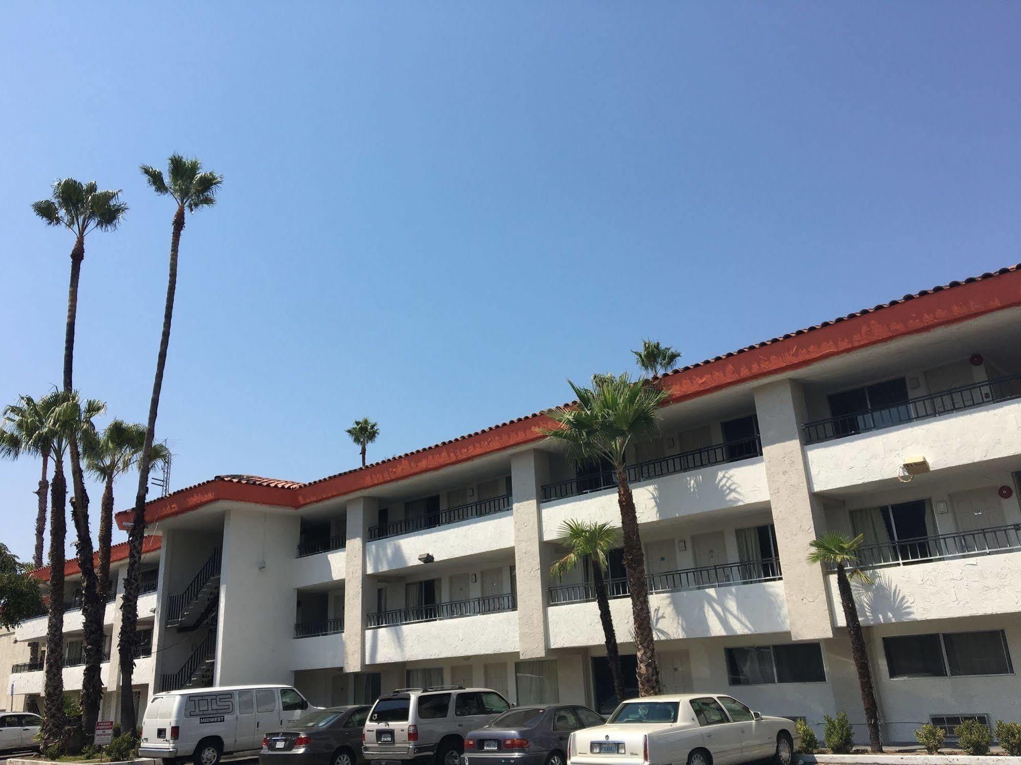 Studio 6 Suites Stockton, Ca Waterfront Exterior photo